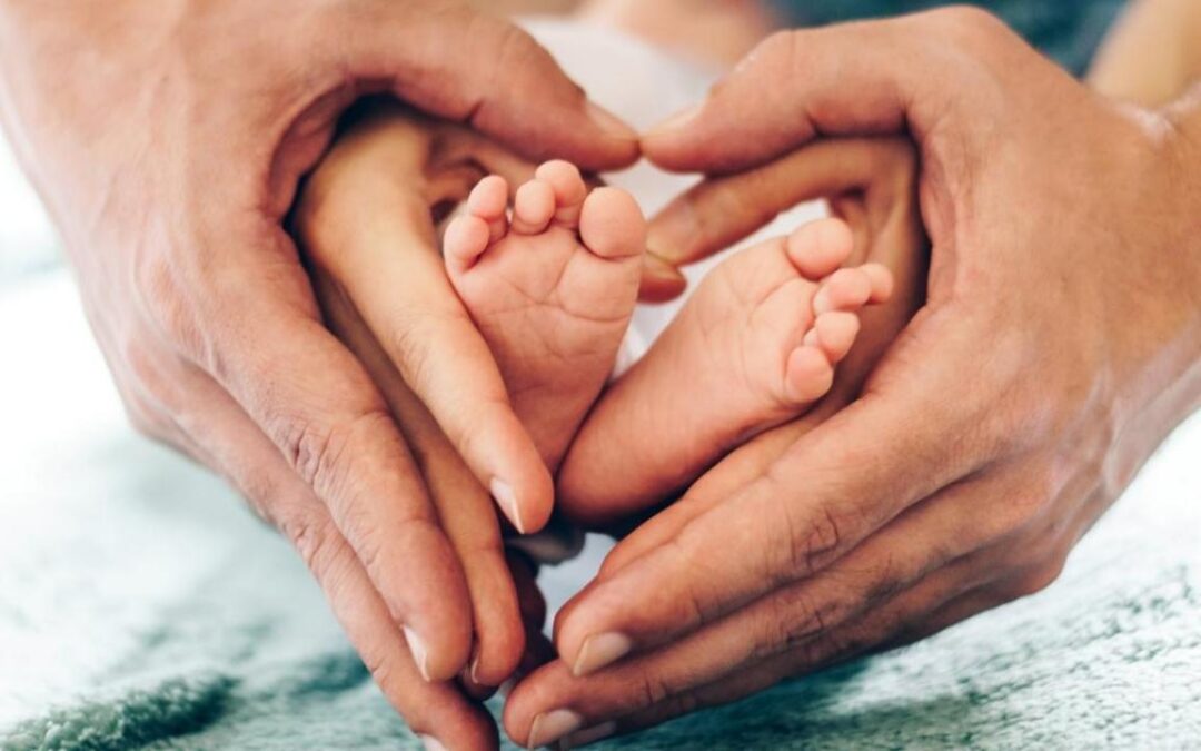 Pourquoi chaque famille devrait créer un album photo de naissance